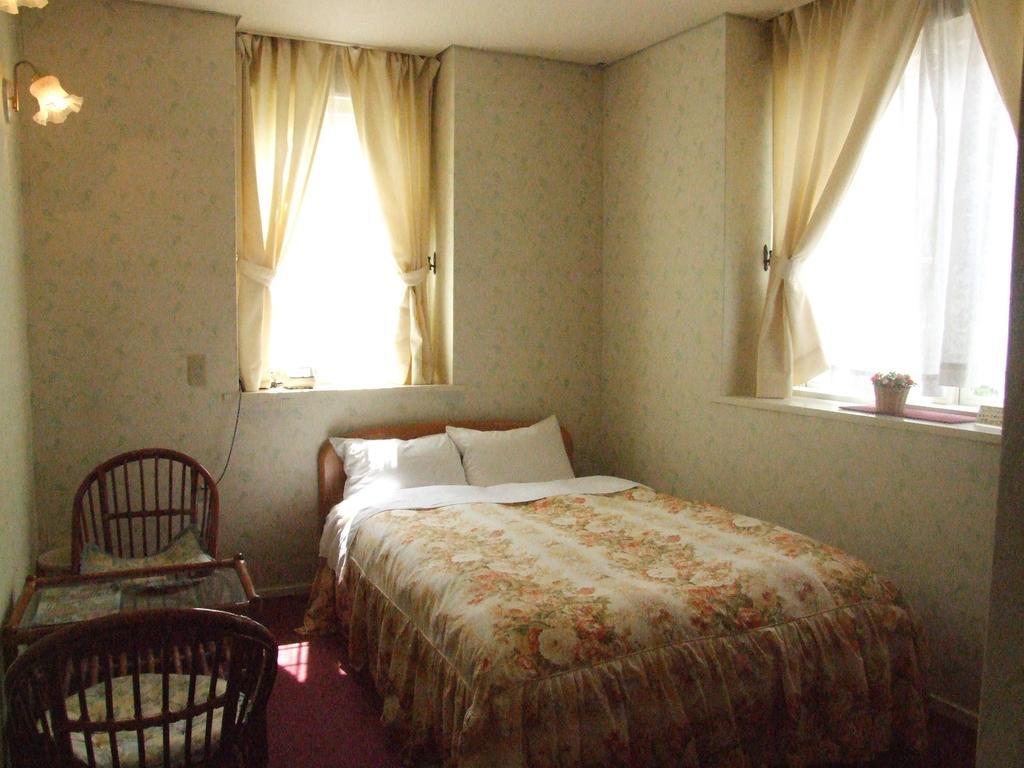 ペンション百万本のバラ "A Million Roses" Hotel Shimoda  Exterior foto